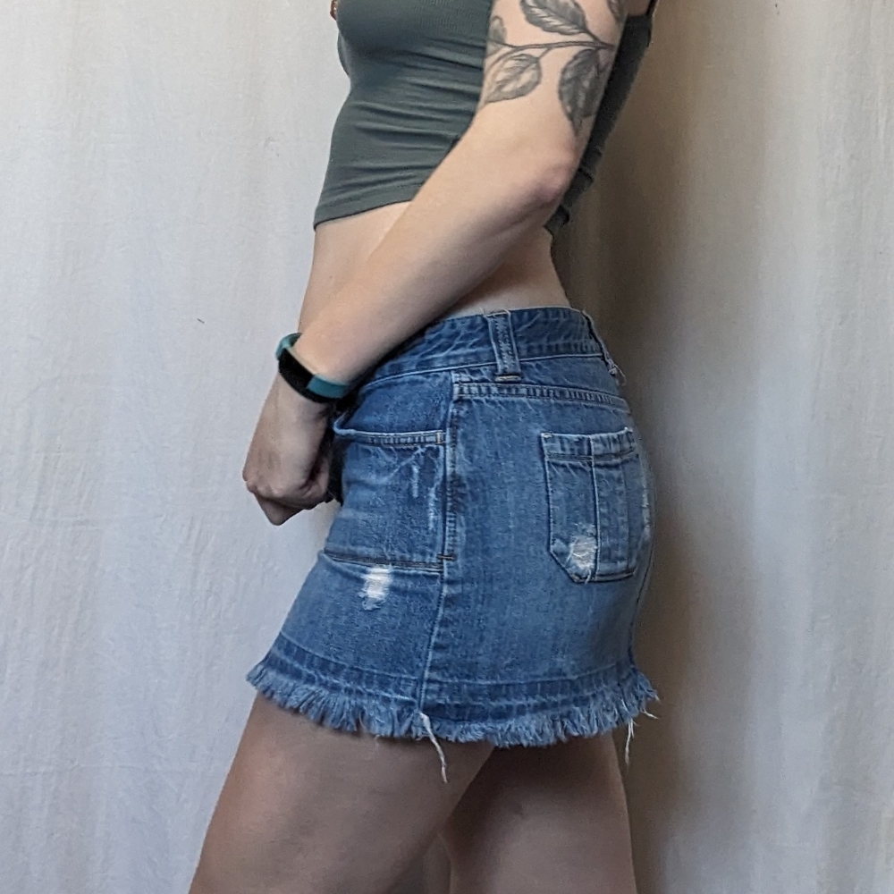 Vintage Brody Jeans Distressed Denim Low Rise Mini Skirt Size 9